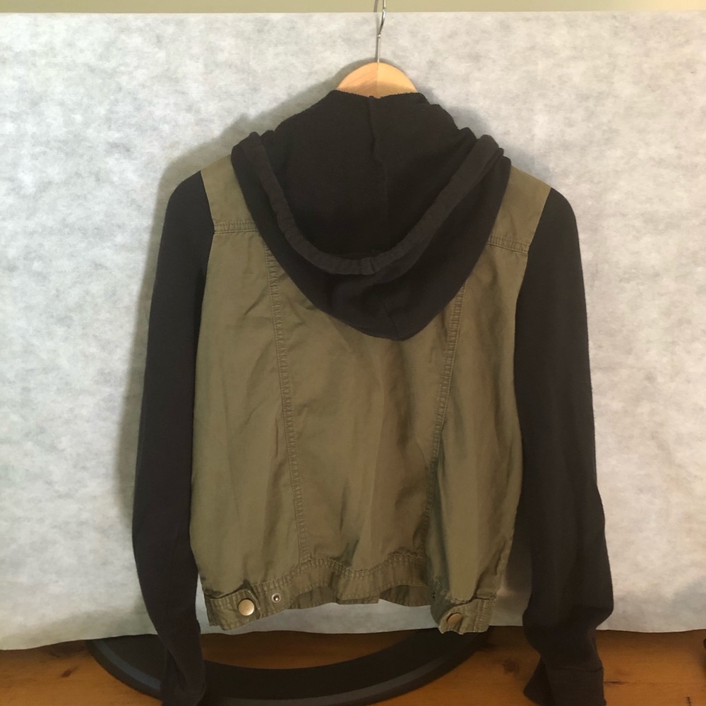 Jacket - Picture 5 of 5